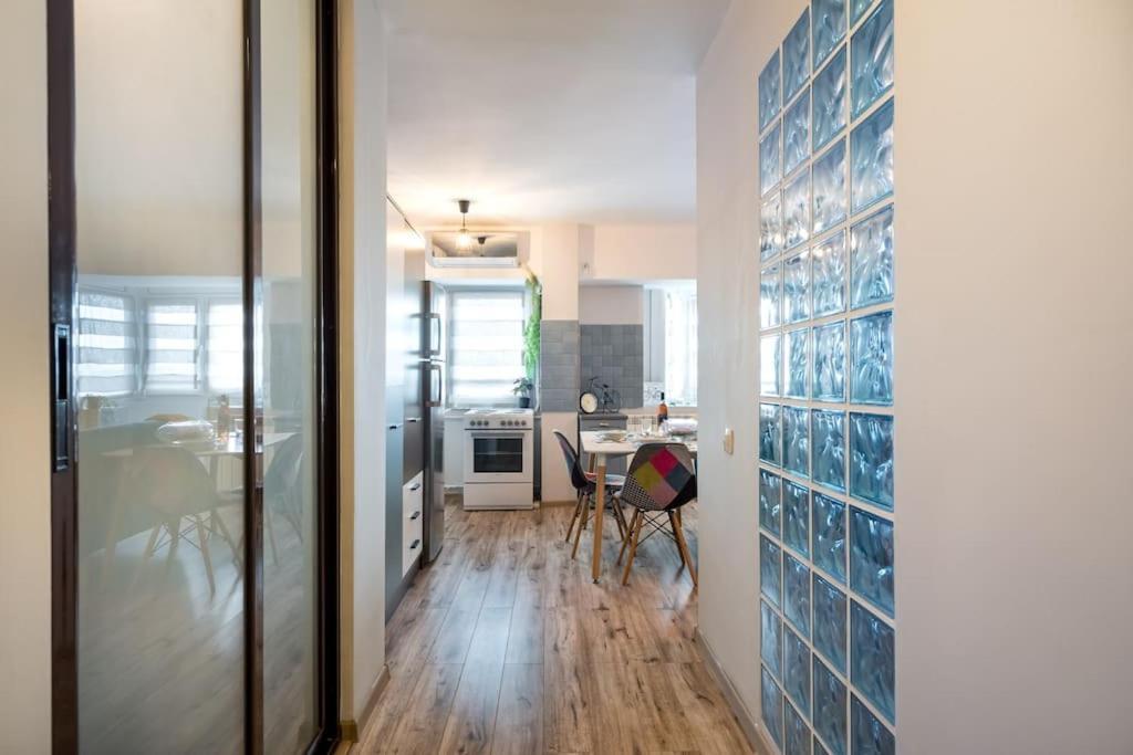 New Era Studio Near Old Town بوخارست المظهر الخارجي الصورة