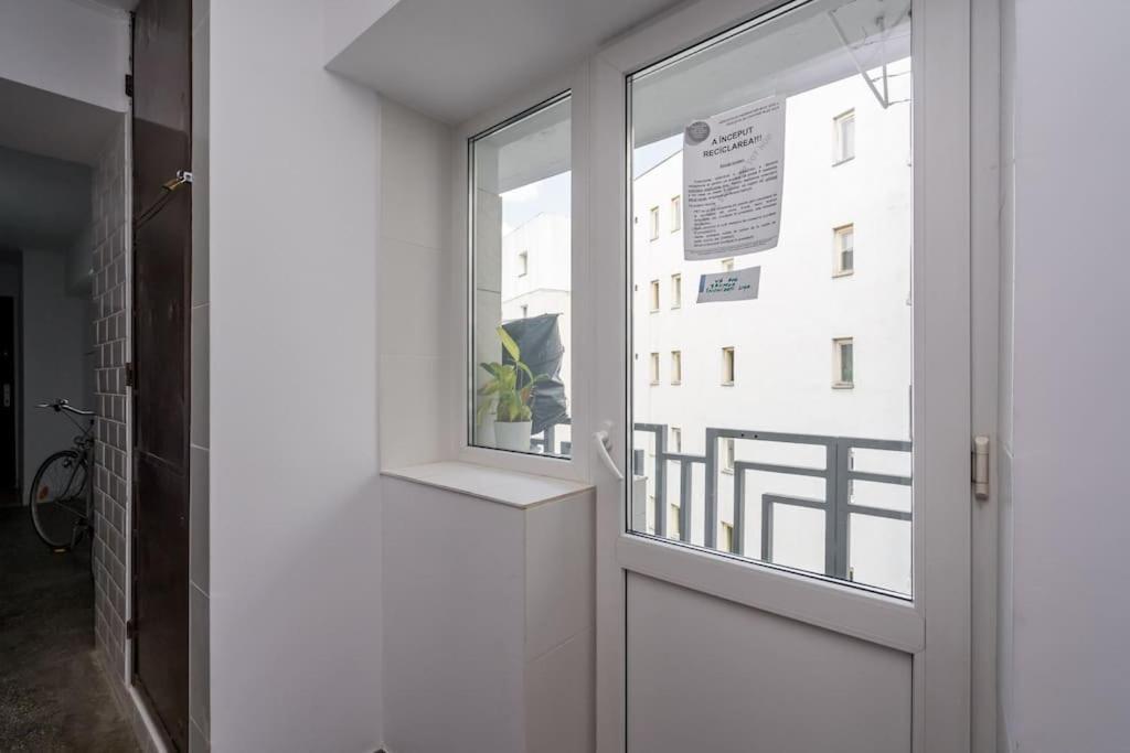 New Era Studio Near Old Town بوخارست المظهر الخارجي الصورة