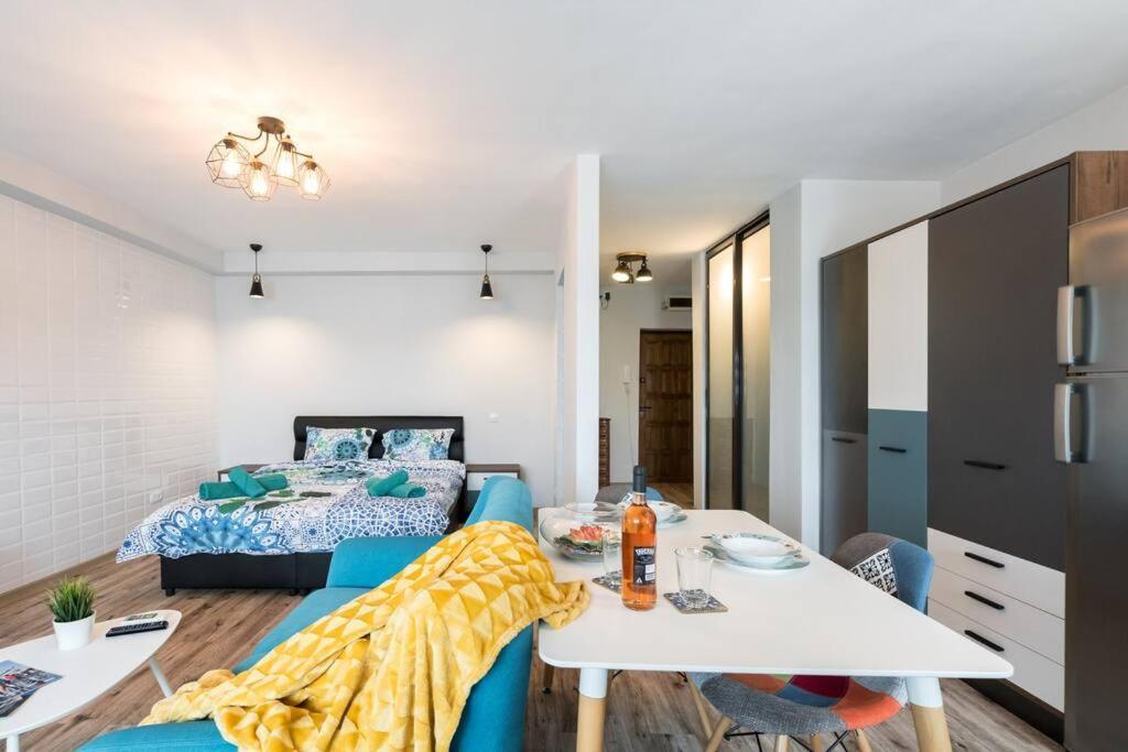 New Era Studio Near Old Town بوخارست المظهر الخارجي الصورة