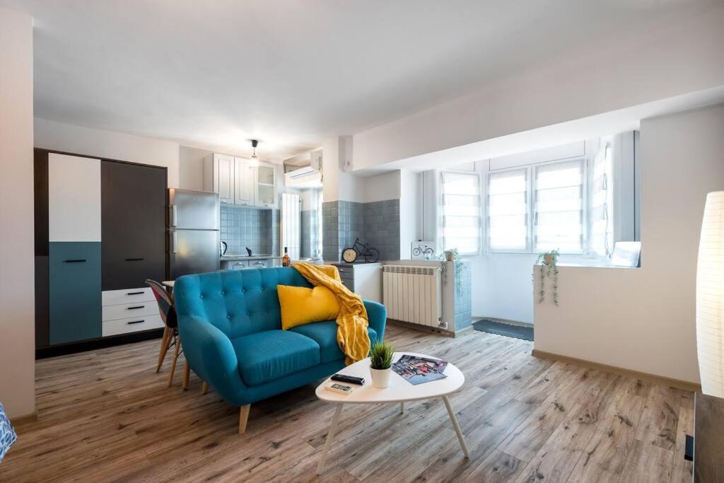 New Era Studio Near Old Town بوخارست المظهر الخارجي الصورة